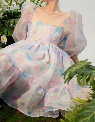 Vestido abullonado con estampado floral de acuarela