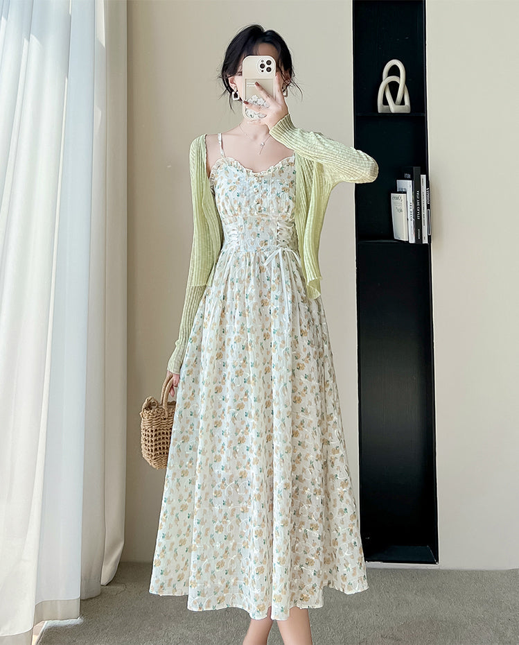 Vestido camisola con cordones y flores de mayo