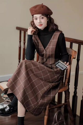 Vestido tipo pichi con chaleco a cuadros