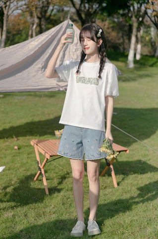 Dancing Flowers Embroidered Shorts