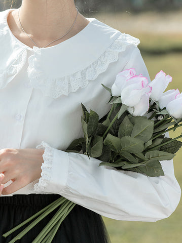 Hemd mit Peter-Pan-Kragen und Ösen