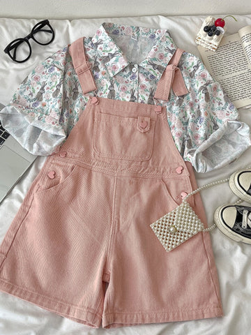 Kurzer Overall mit Herzmotiv