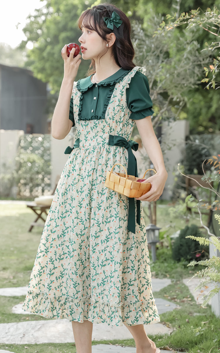 Vestido dos piezas con pechera y capullos de flores