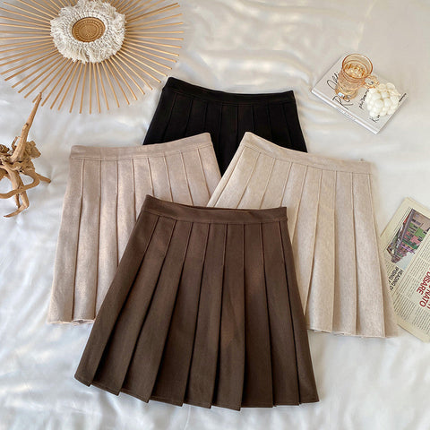 Neutraler Tennisrock