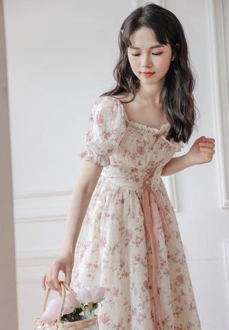 Vestido con encaje de flor de cerezo