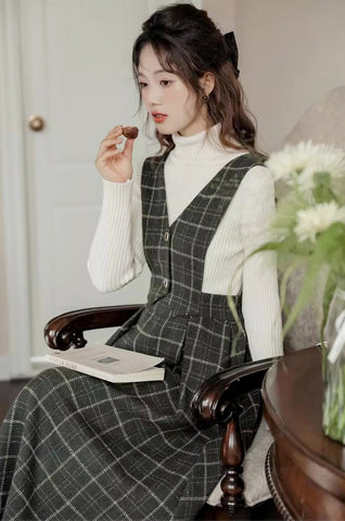 Vestido tipo pichi con chaleco a cuadros