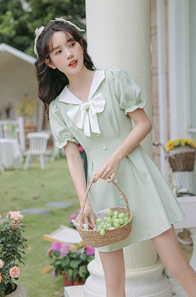 Süßes Matrosen-Minikleid mit Knöpfen