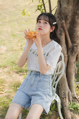 Daisy Chain Scalloped Blouse