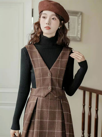 Vestido tipo pichi con chaleco a cuadros