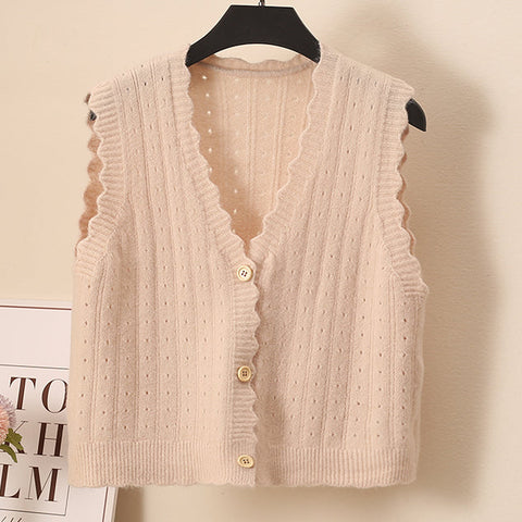 Scallop Trim Vest