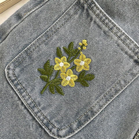 Jeans mit bestickter Star Daisy-Tasche 