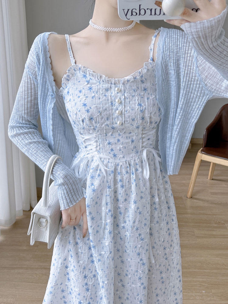 Vestido camisola con cordones y estampado floral de primavera