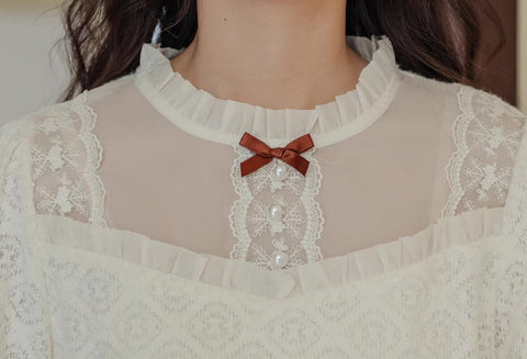 Sweet Lace Layering Blouse