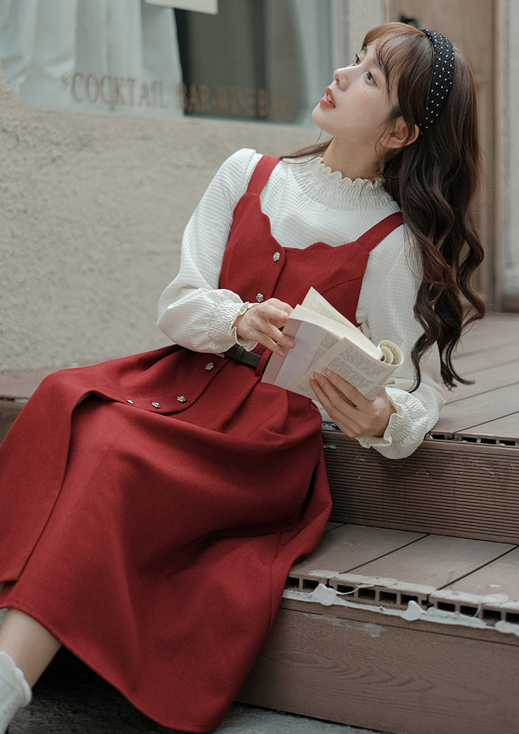 Camisole-Kleid mit Muschelsaum und Knopfleiste
