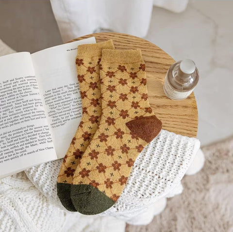 Rustic Daisy Wool Socks