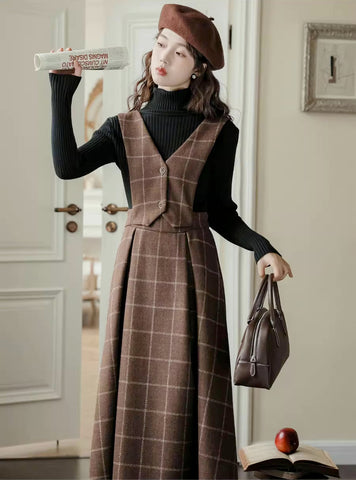 Vestido tipo pichi con chaleco a cuadros