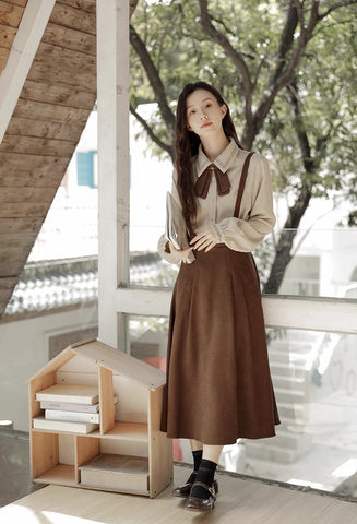 Hosenträgerrock / Bluse aus Cord-Wildleder