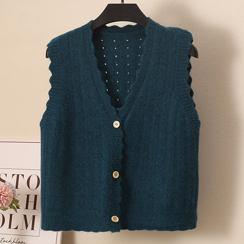 Scallop Trim Vest