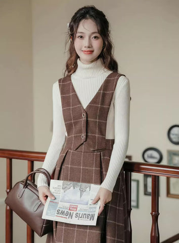Vestido tipo pichi con chaleco a cuadros