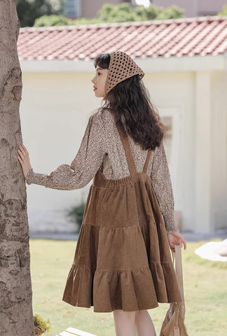 Vestido y blusa tipo pichi de pana escalonados