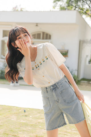 Daisy Chain Scalloped Blouse