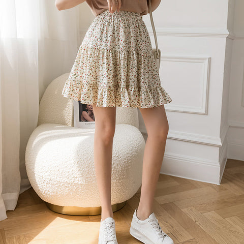 Gestufter Rock mit Blümchenmuster