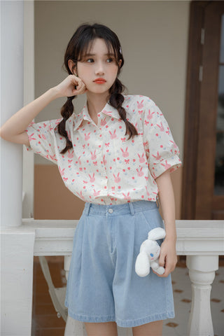 Camisa corta con botones de conejito rosa