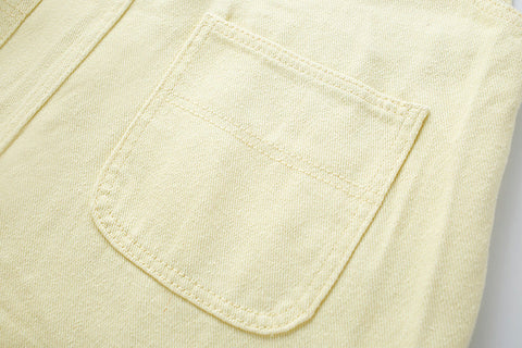 Mono corto con cadena de margaritas