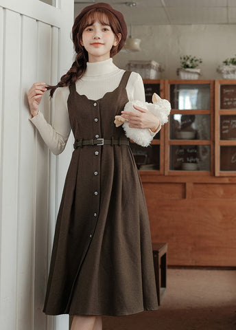 Camisole-Kleid mit Muschelsaum und Knopfleiste