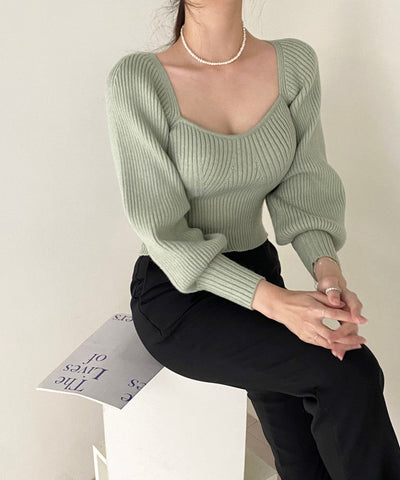 Kurzer Pullover mit gerippten Puffärmeln