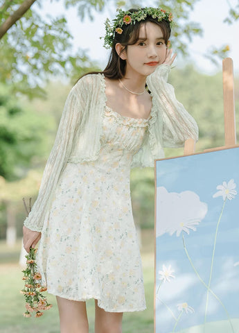 Vestido mini de tirantes con rosa descolorido