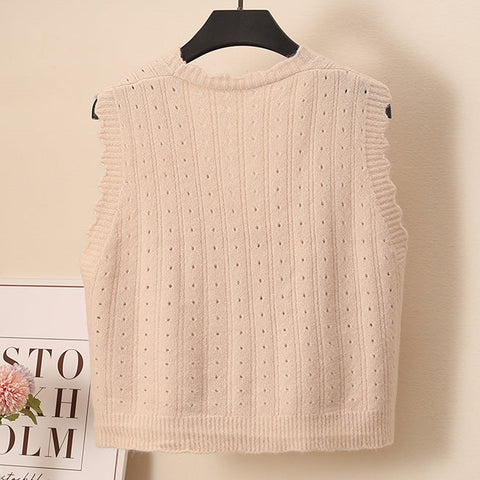 Scallop Trim Vest