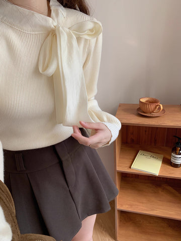 Pullover mit Puffärmeln und Bindekragen