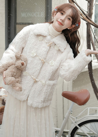 Abrigo de piel con botones Little Rose