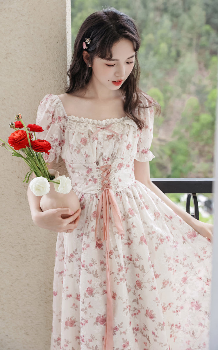 Vestido con encaje de flor de cerezo