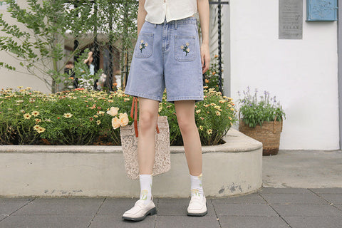 Posy Pockets Embroidered Shorts