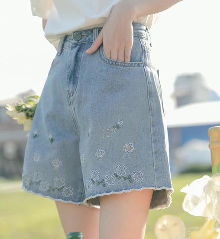 Dancing Flowers Embroidered Shorts