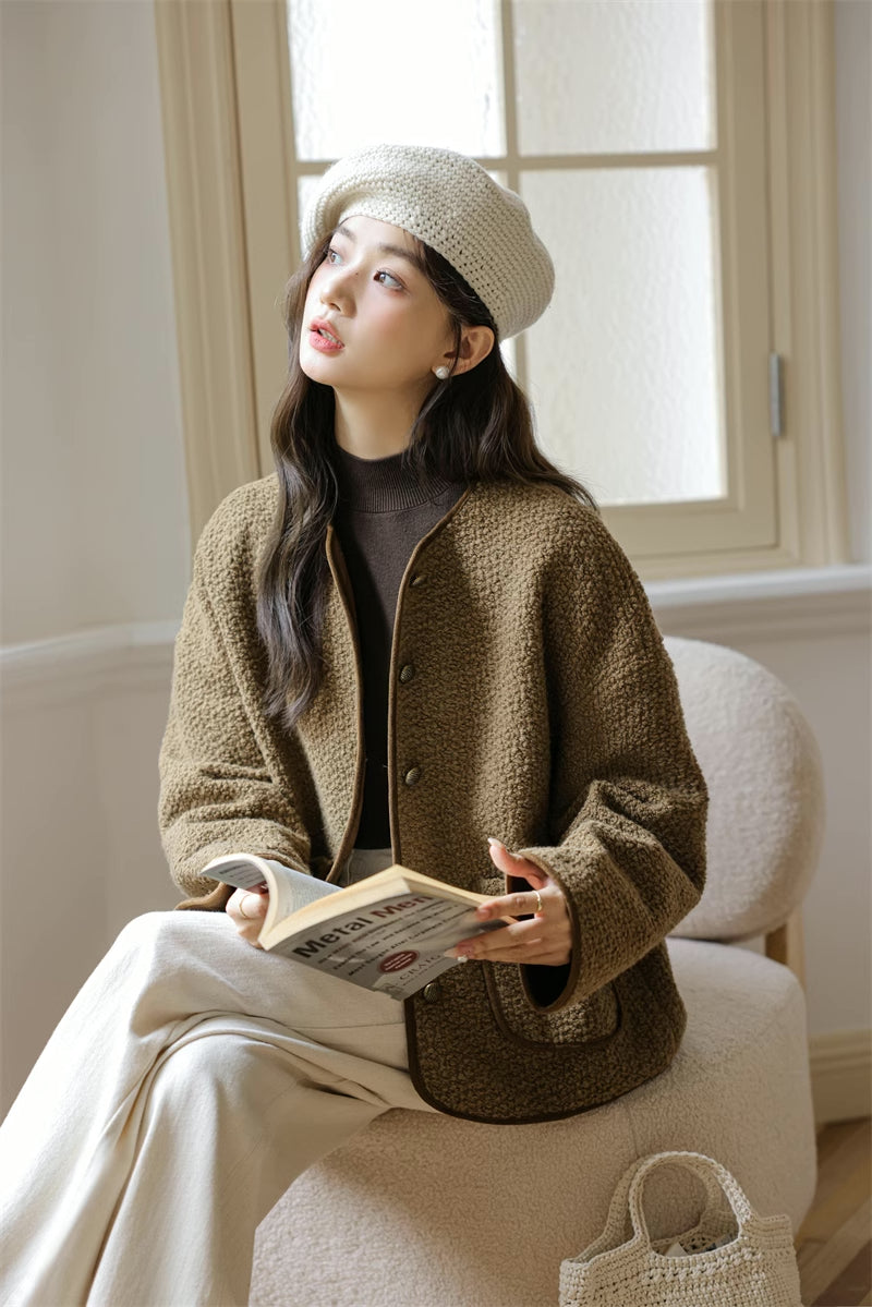 Bouclé-Strickjacke