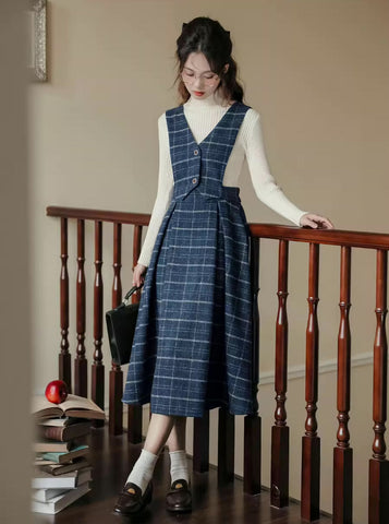 Vestido tipo pichi con chaleco a cuadros