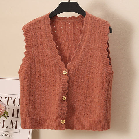 Scallop Trim Vest
