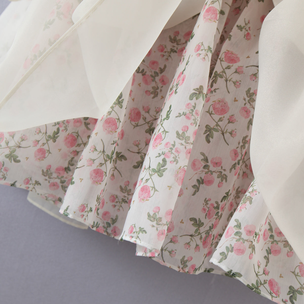 Vestido mini abullonado reversible Rose Tea