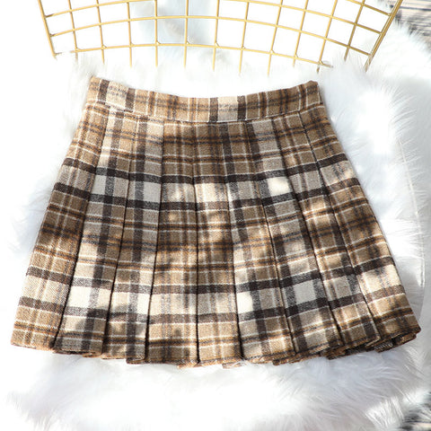 Rustikaler karierter Tennisrock