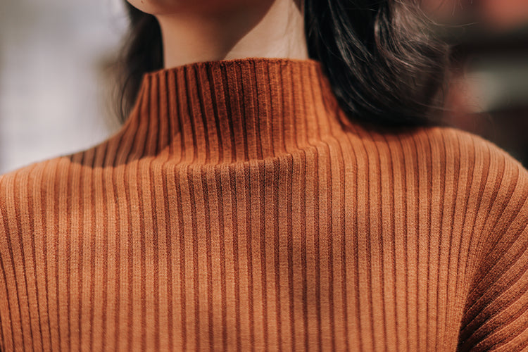 Pullover- und Rock-Set mit Kürbisgewürz