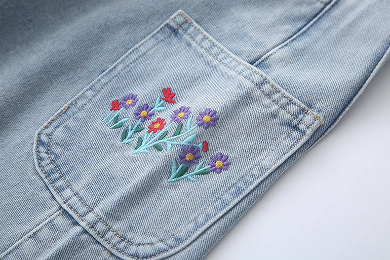 Flower Pocket Embroidered Shorts