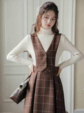 Vestido tipo pichi con chaleco a cuadros