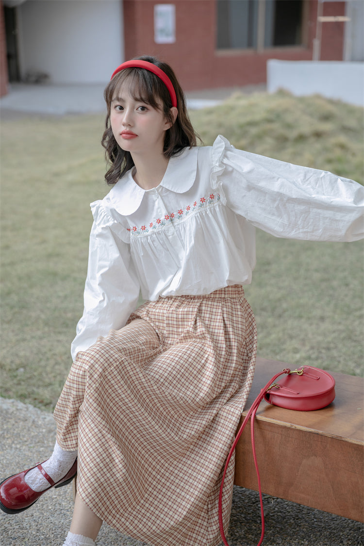 Camisa con botones y bordado de cadena de margaritas