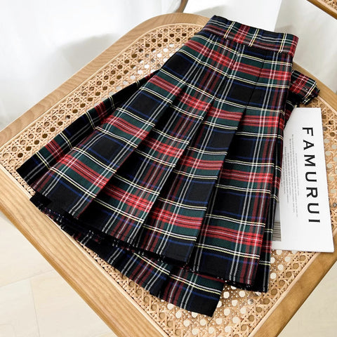 Tennisrock mit festlichem Karomuster