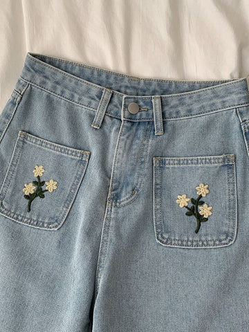 Posy Pockets Embroidered Shorts