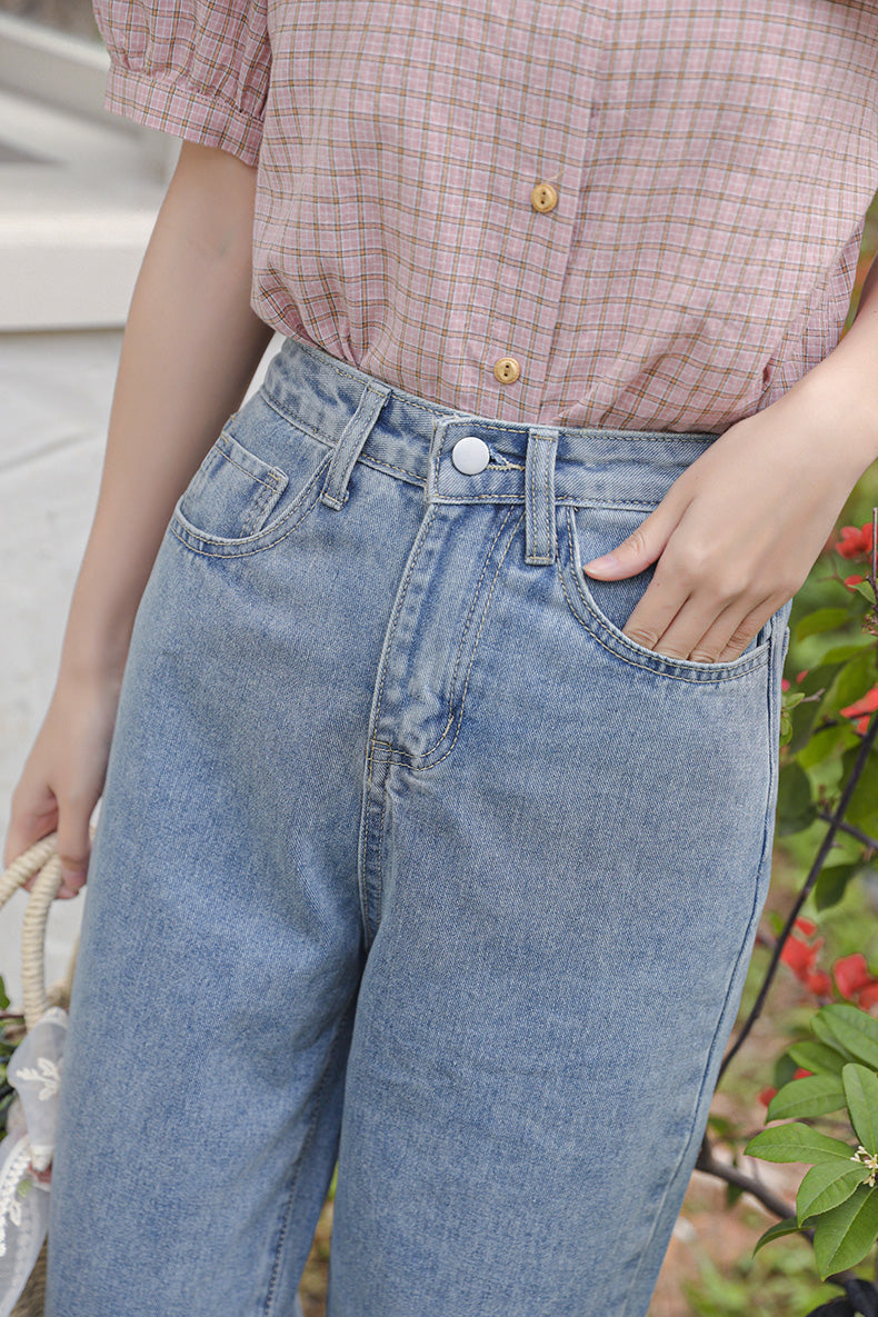 Jeans mit Tulpenspitzen-Stickerei