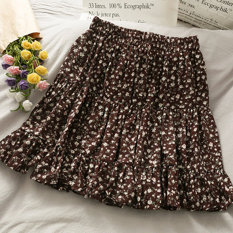 Gestufter Rock mit Blümchenmuster